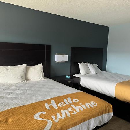 Red Carpet Inn & Suites - Danville Esterno foto