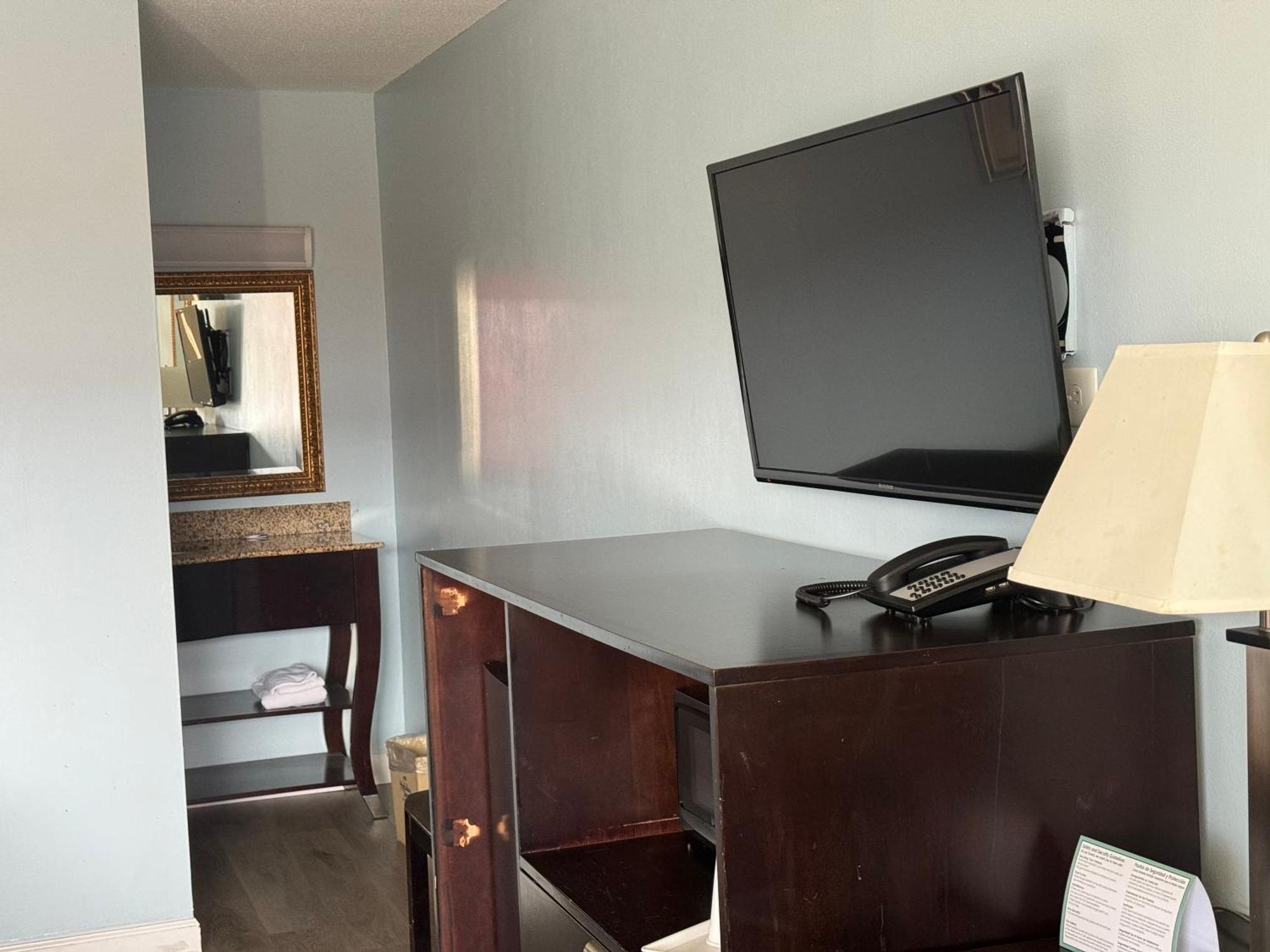 Red Carpet Inn & Suites - Danville Esterno foto