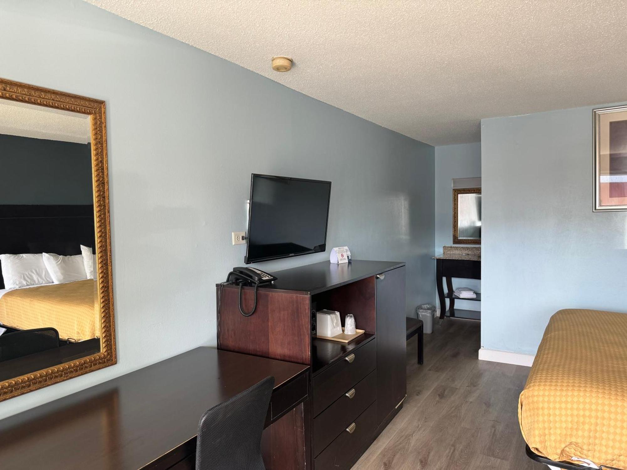 Red Carpet Inn & Suites - Danville Esterno foto