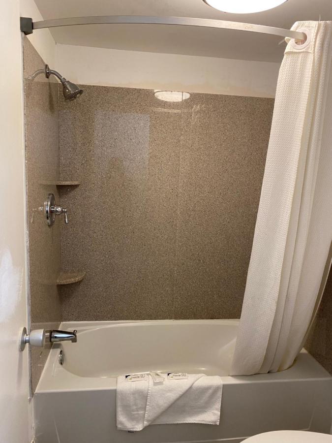 Red Carpet Inn & Suites - Danville Esterno foto