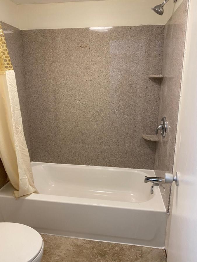 Red Carpet Inn & Suites - Danville Esterno foto
